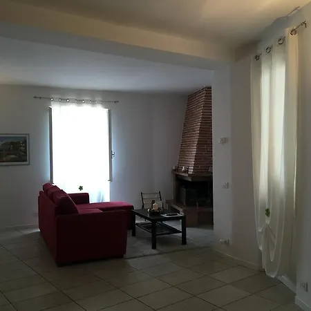 Montees Bed & Breakfast *